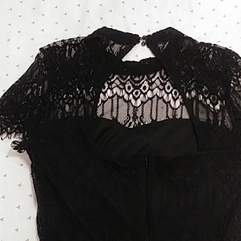 Dress - Picture 6 of 7